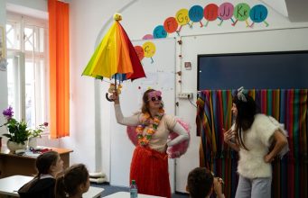 Spectacolul de buzunar al TGST a ajuns în sălile de clasă de la Lenau