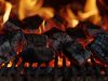 Cât trebuie să aștepți până când cărbunii sunt gata pentru grătar Cărbuni încinși și jar pregătit pentru grătar